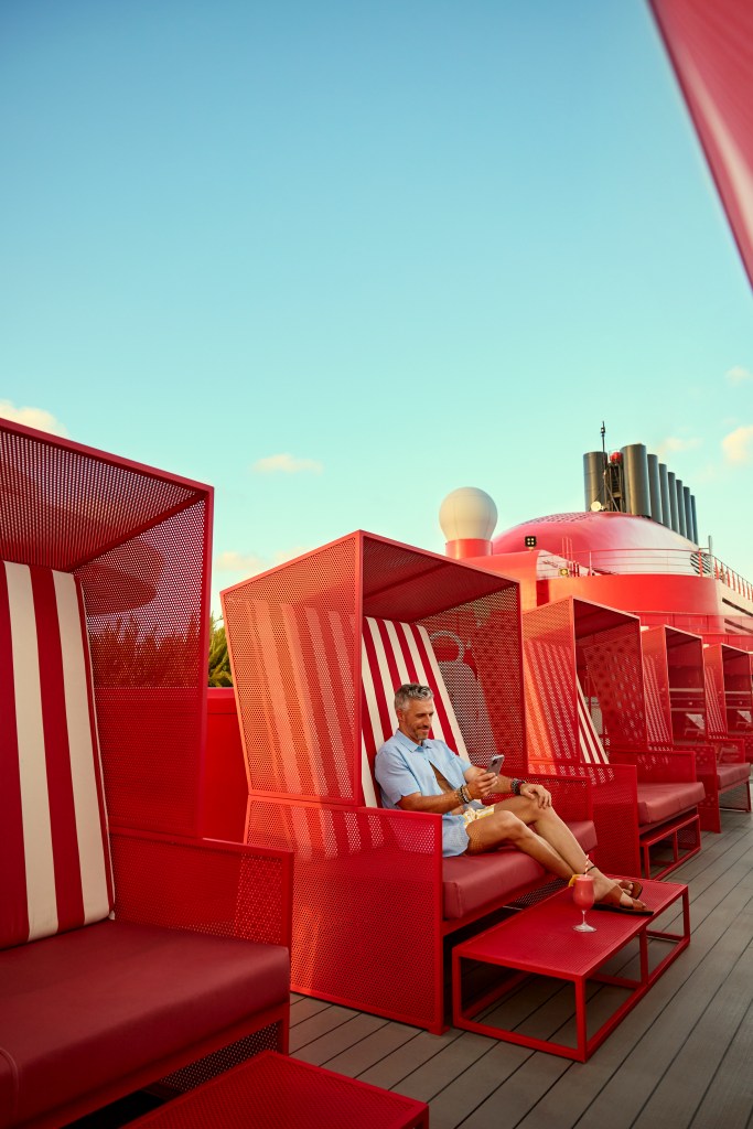 Now We're Voyaging Campaign
Photographer: Alberto Oviedo
Studio: Christian Schrader, Kathy Boos
Brand: Billy Bohan